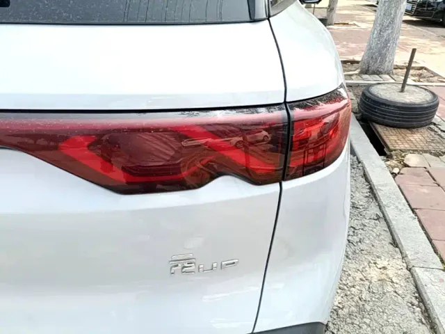 BYD Yuan UP — Фото автомобиля 23