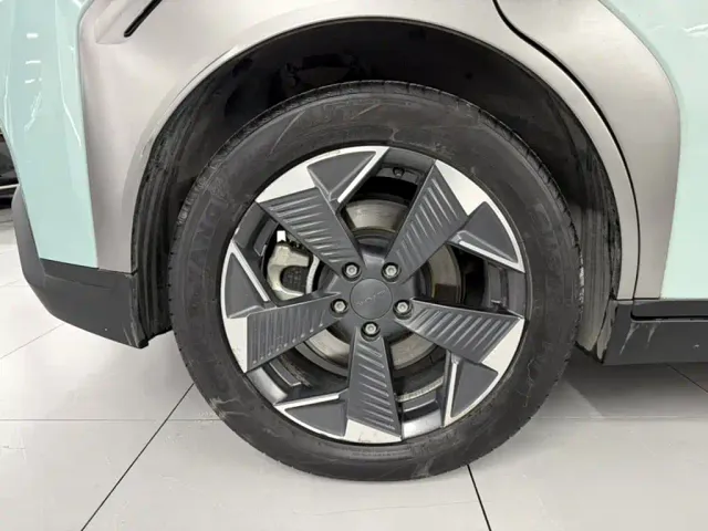 GAC Aion Y — Фото автомобиля 11