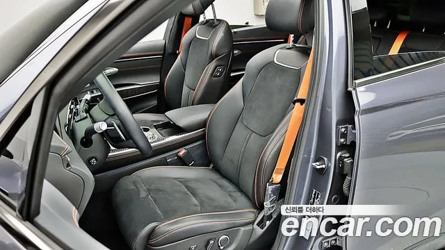 Genesis GV70 — Фото автомобиля 9