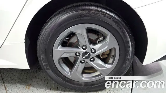 Kia K5 K5 3 поколение 2.0 LPI(Для проката) — Фото автомобиля 21