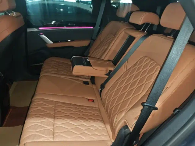 BYD Tang — Фото автомобиля 16