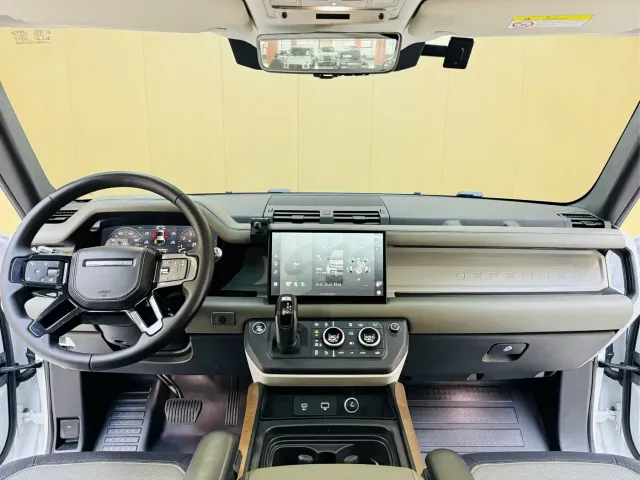 Land Rover Defender — Фото автомобиля 5