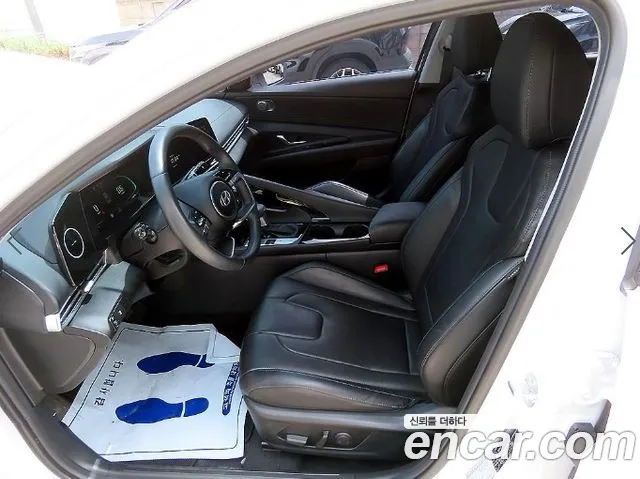 Hyundai Avante CN7 — Фото автомобиля 5