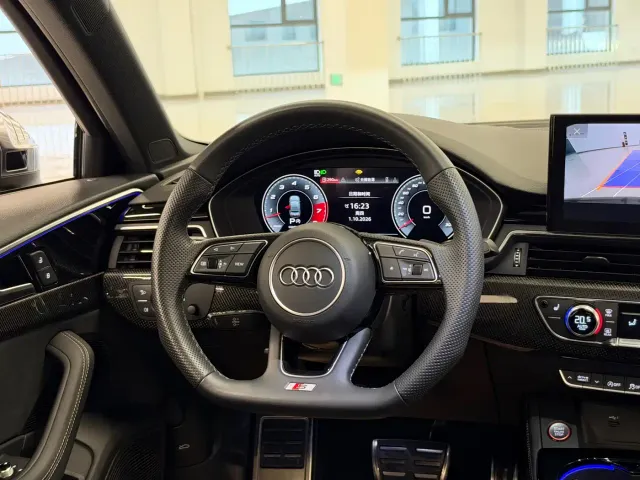 Audi S4 — Фото автомобиля 11