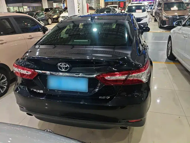 Toyota Camry — Фото автомобиля 5