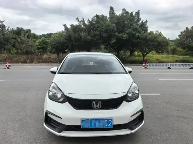 Honda Fit — Фото автомобиля 2