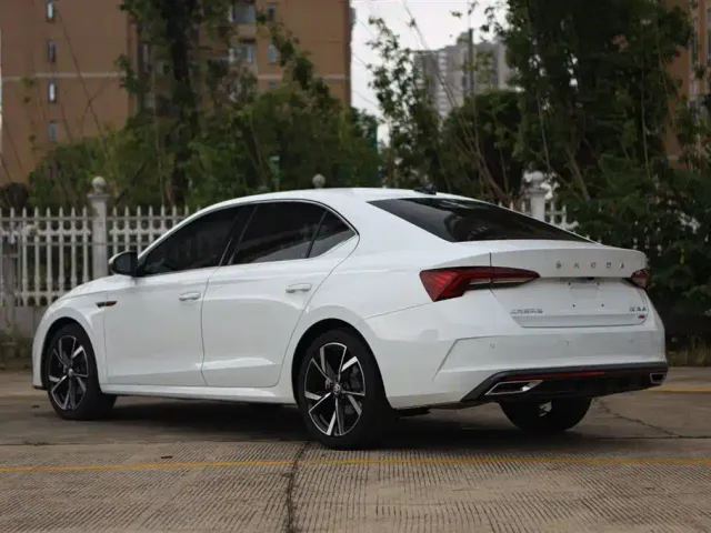 Skoda Octavia — Фото автомобиля 8