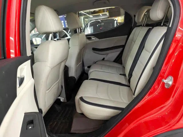 BYD Yuan Pro — Фото автомобиля 5
