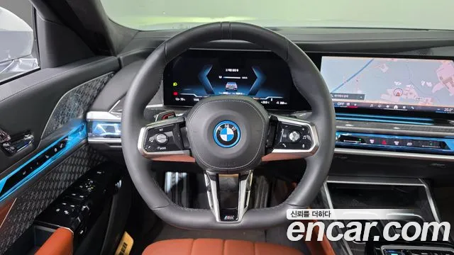 BMW i7 — Фото автомобиля 9