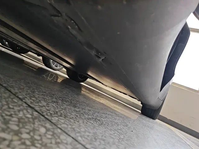 Tesla Model Y — Фото автомобиля 21
