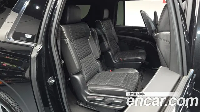 Cadillac Escalade — Фото автомобиля 18