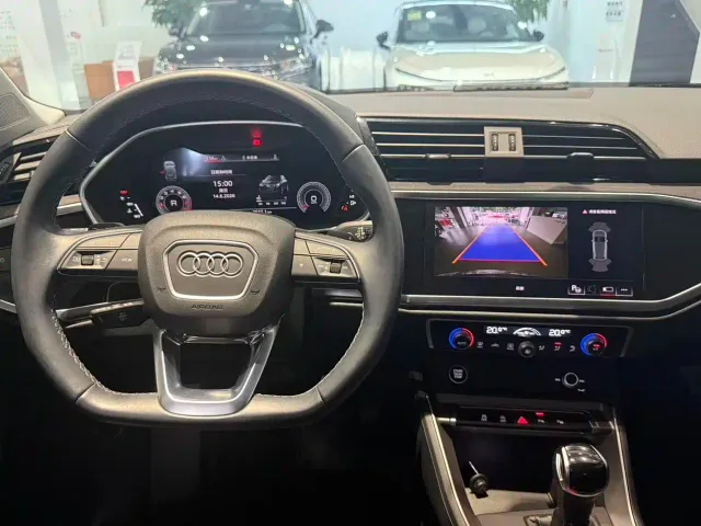 Audi Q3 — Фото автомобиля 14