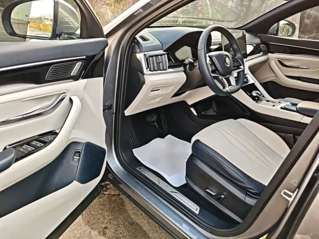 BYD Song PLUS — Фото автомобиля 15