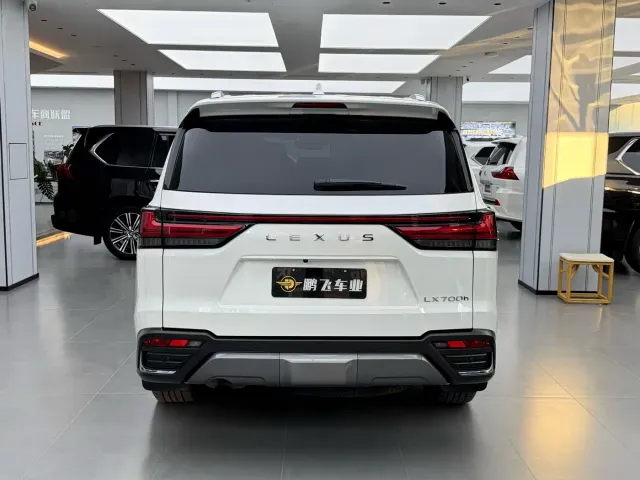 Lexus LX — Фото автомобиля 3