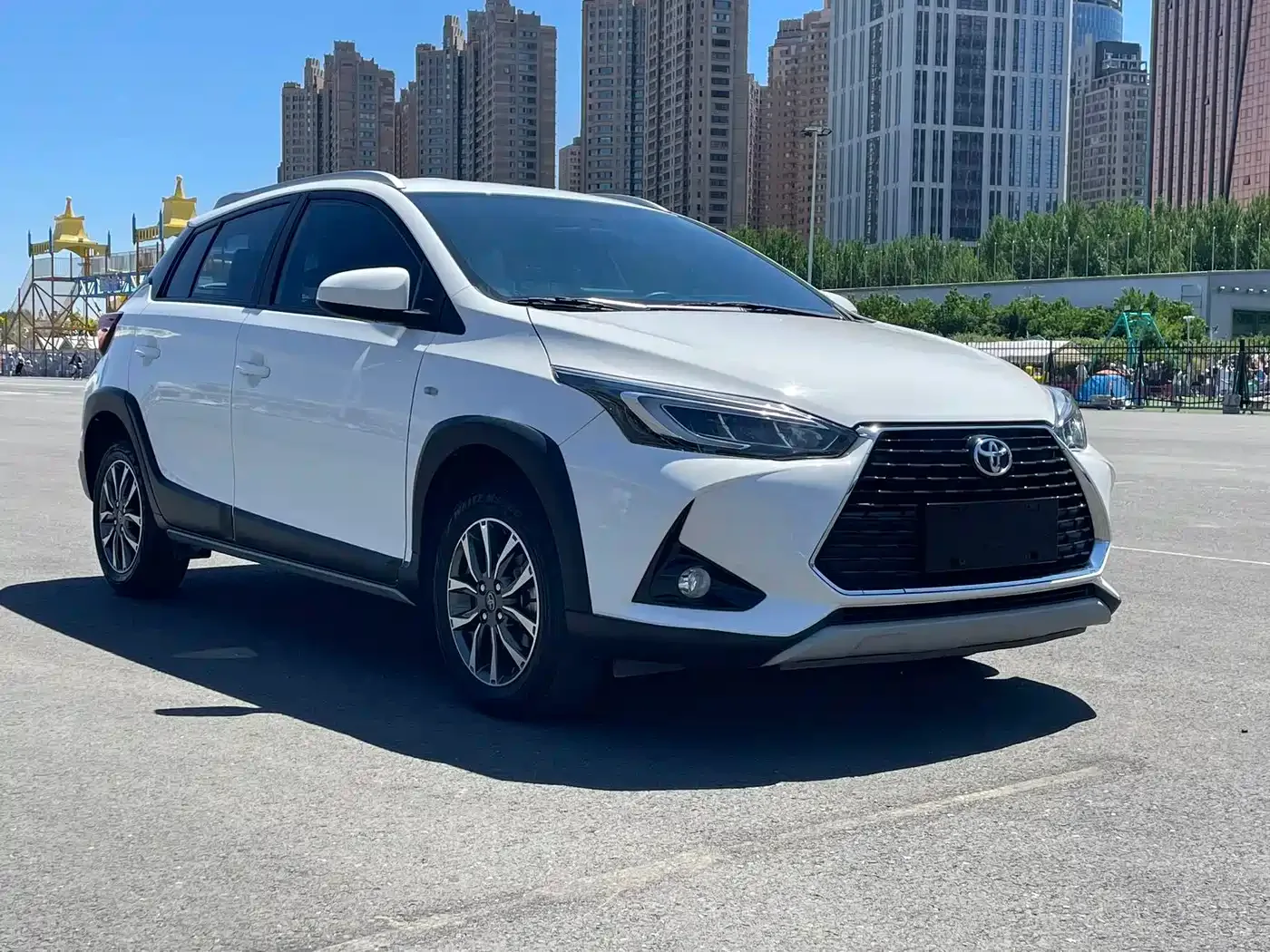 Toyota YARiS L Zhi Xuan 2022 Zhi Xuan X 1.5L CVT Luxury PLUS Edition — Фото автомобиля 3
