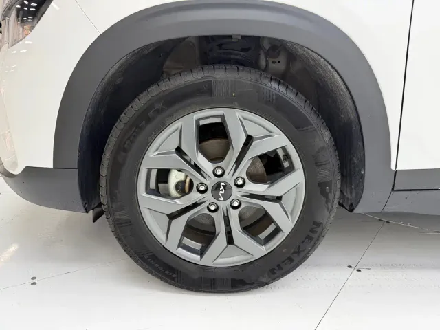 Kia Seltos — Фото автомобиля 8