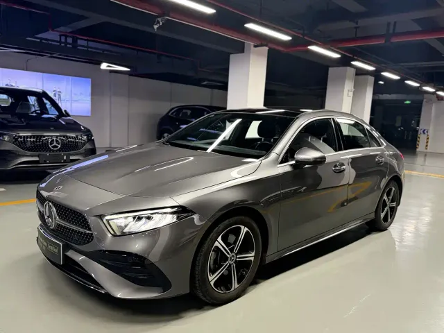 Фотография автомобиля — Mercedes-Benz A-Class