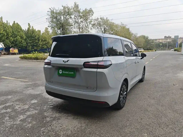 Wuling Starlight 730 — Фото автомобиля 6
