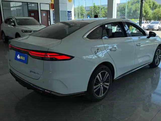 Geely Galaxy Stellar 6 — Фото автомобиля 3