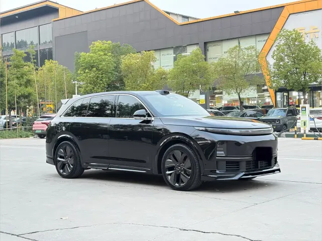 Li Auto L7 — Фото автомобиля 3