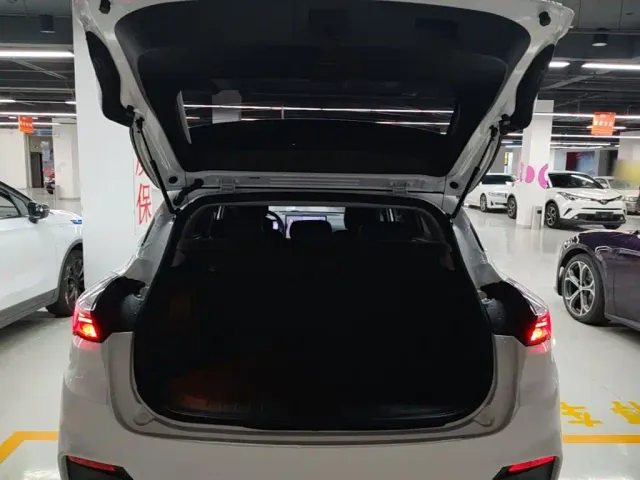 Geely Geometry M6 — Фото автомобиля 18