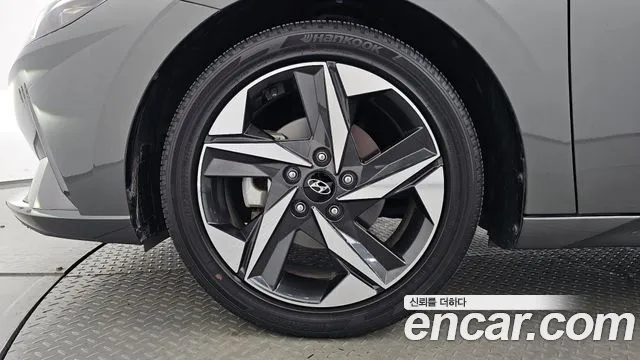 Hyundai Avante CN7 — Фото автомобиля 4