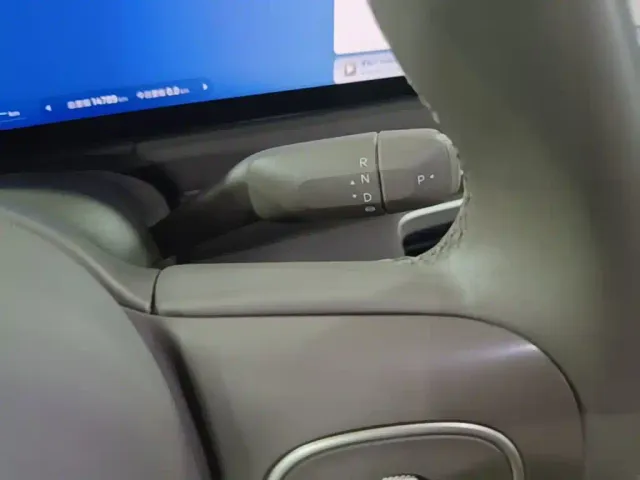 IM Motors LS6 — Фото автомобиля 18