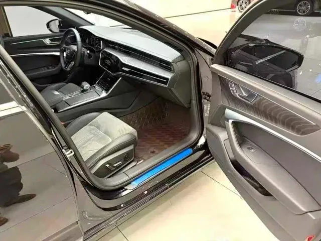 Audi A6L — Фото автомобиля 7