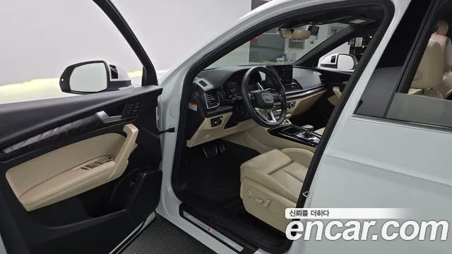 Audi Q5 FY — Фото автомобиля 10
