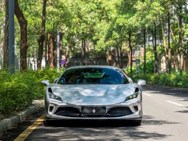 Ferrari F8 — Фото автомобиля 3