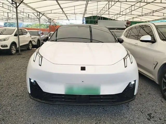 Lynk & Co Z20 — Фото автомобиля 2