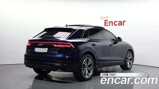 Audi Q8 55 TFSI quattro Premium — Фото автомобиля 2