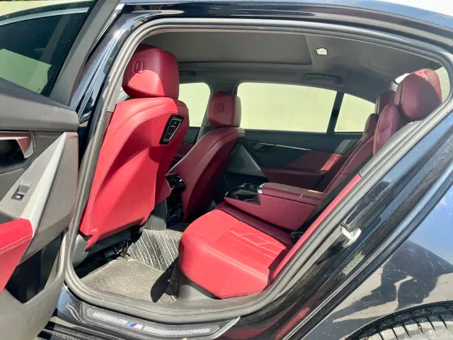 BMW 5 Series — Фото автомобиля 11