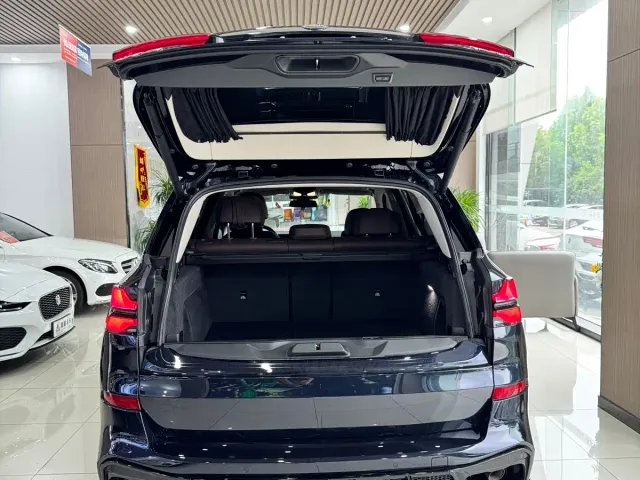 BMW X5 — Фото автомобиля 8
