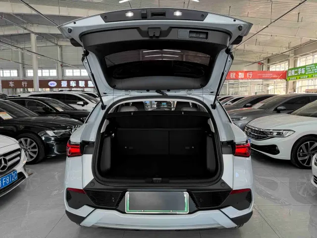 BYD Yuan PLUS — Фото автомобиля 20