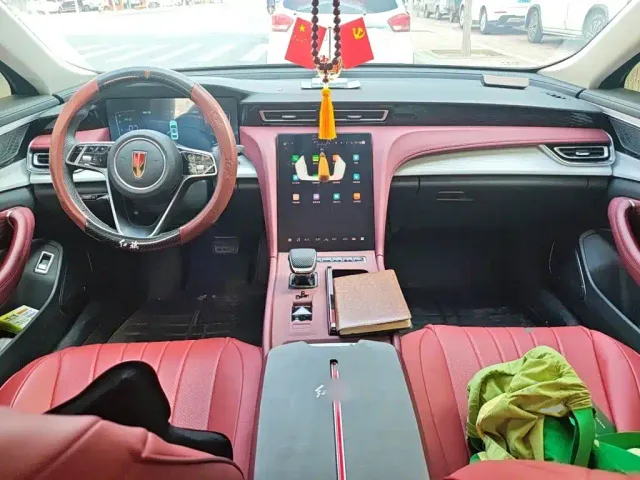 Hongqi H5 — Фото автомобиля 5