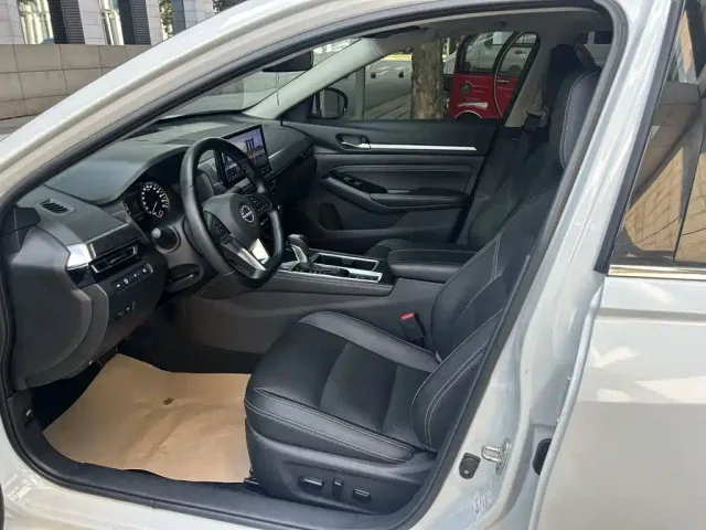 Nissan Teana — Фото автомобиля 10