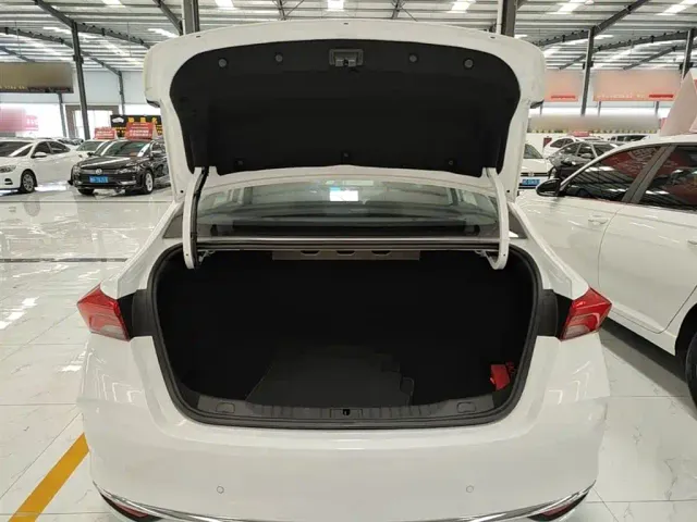 Buick Verano — Фото автомобиля 18