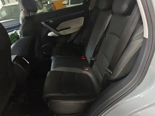 Geely Boyue — Фото автомобиля 16