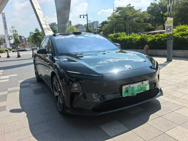 Nio ET5 Touring — Фото автомобиля 9