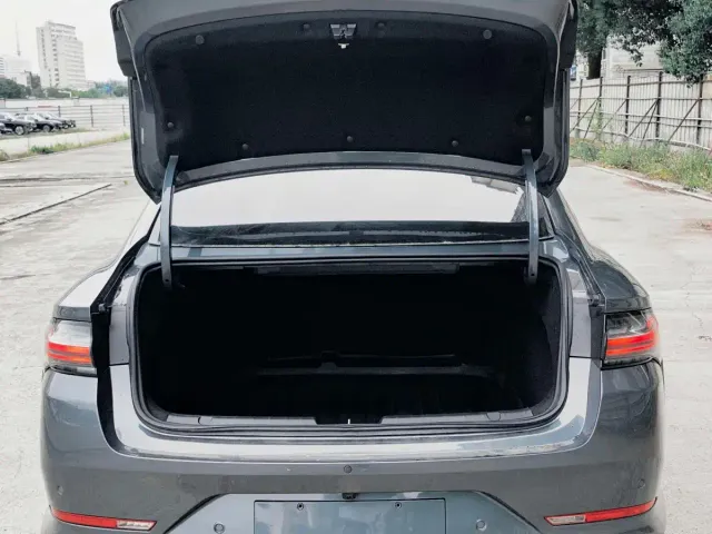 Geely Xingrui — Фото автомобиля 18