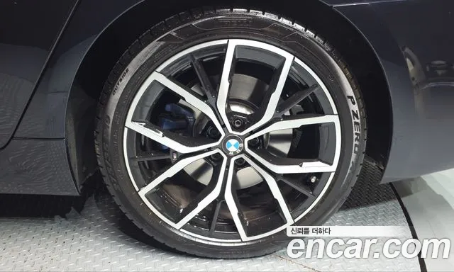 BMW 5 Series G30 — Фото автомобиля 6