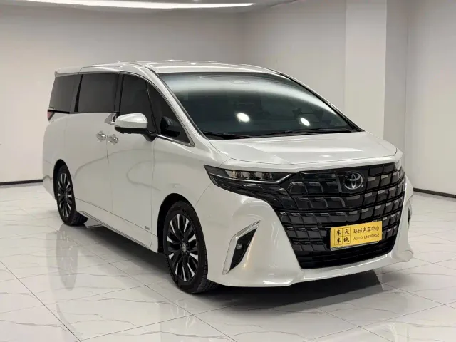 Toyota Alphard — Фото автомобиля 3