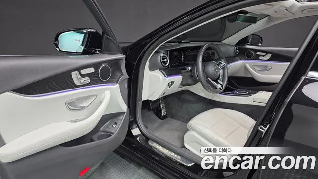 Mercedes-Benz E-Class — Фото автомобиля 9