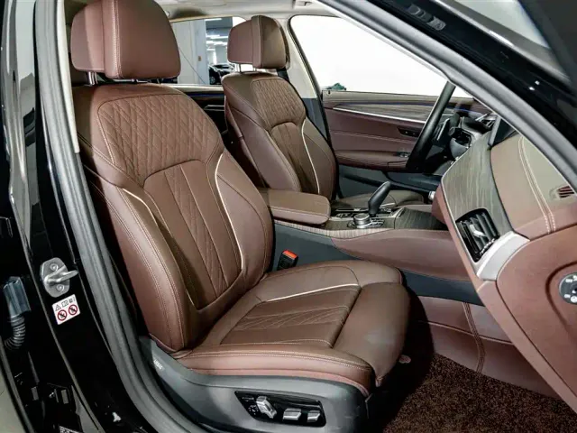 BMW 5 Series — Фото автомобиля 19