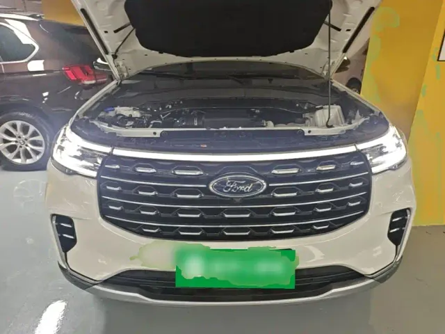Ford Explorer — Фото автомобиля 19