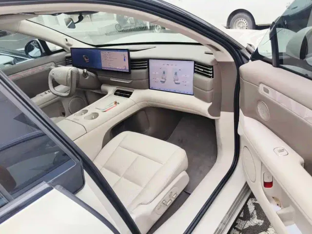 IM Motors LS6 — Фото автомобиля 10