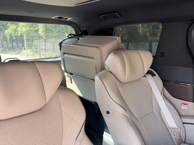 Toyota Alphard — Фото автомобиля 18