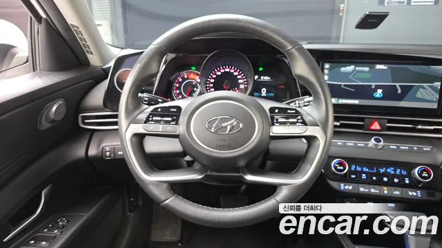 Hyundai AVANTE Avante (CN7) — Фото автомобиля 13
