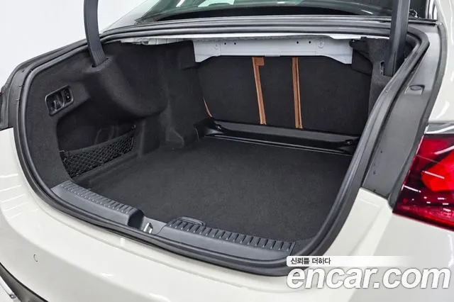 Mercedes-Benz E-Class W214 — Фото автомобиля 11
